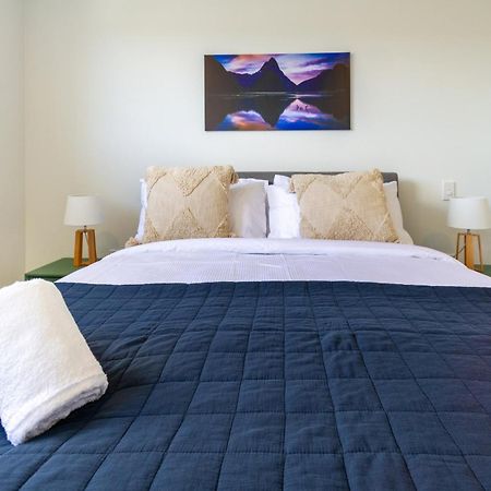 Апартаменты Conveniently Located 2Br Townhouse In West Akl Окленд Экстерьер фото