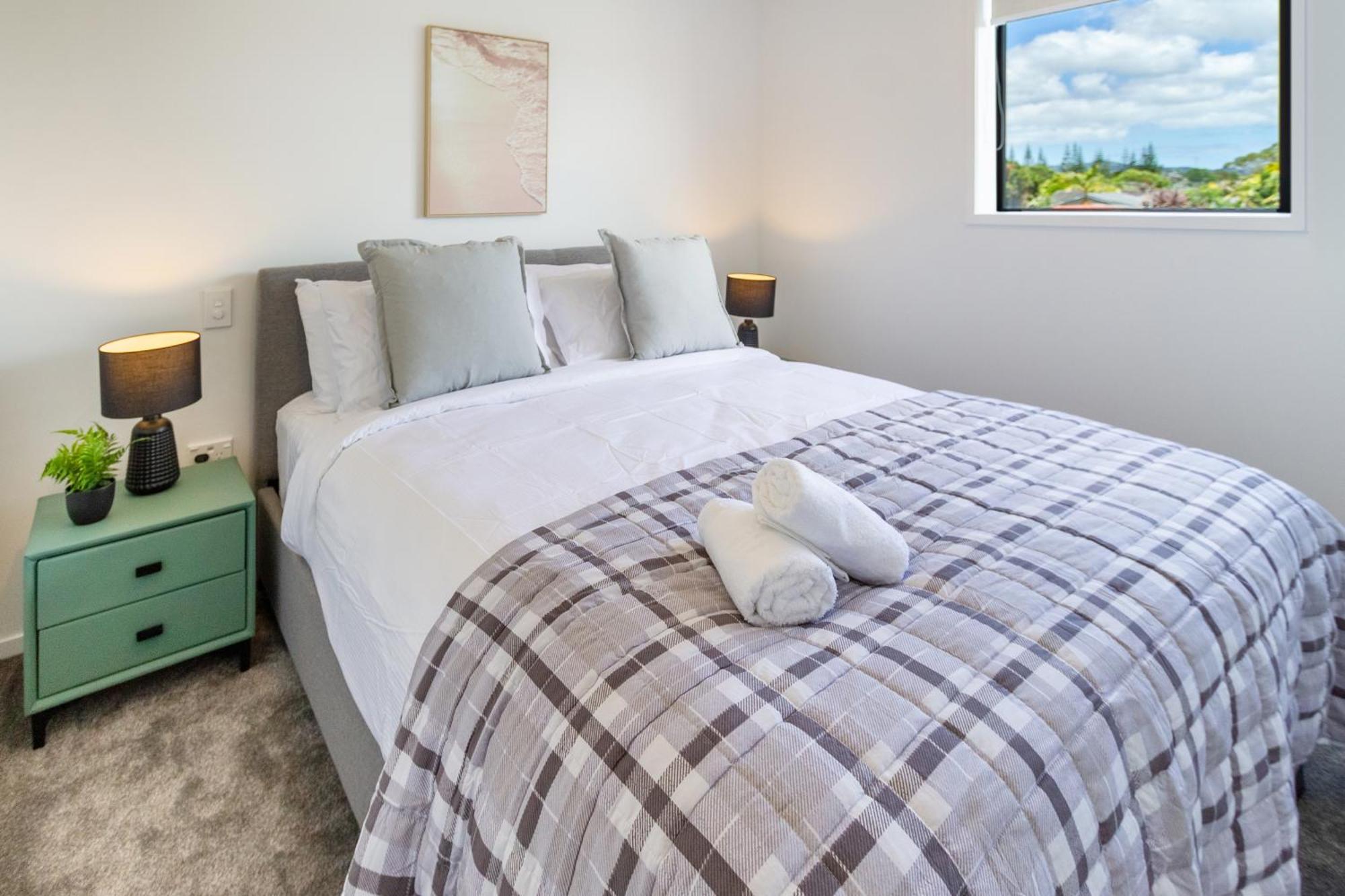 Апартаменты Conveniently Located 2Br Townhouse In West Akl Окленд Экстерьер фото